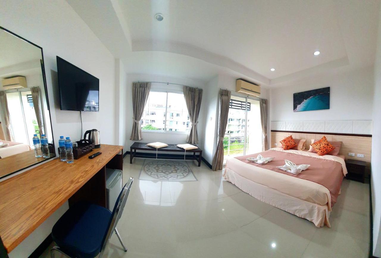 At Home Hotel Patong Bagian luar foto